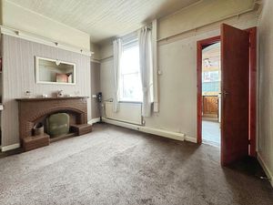 Dining Room - click for photo gallery